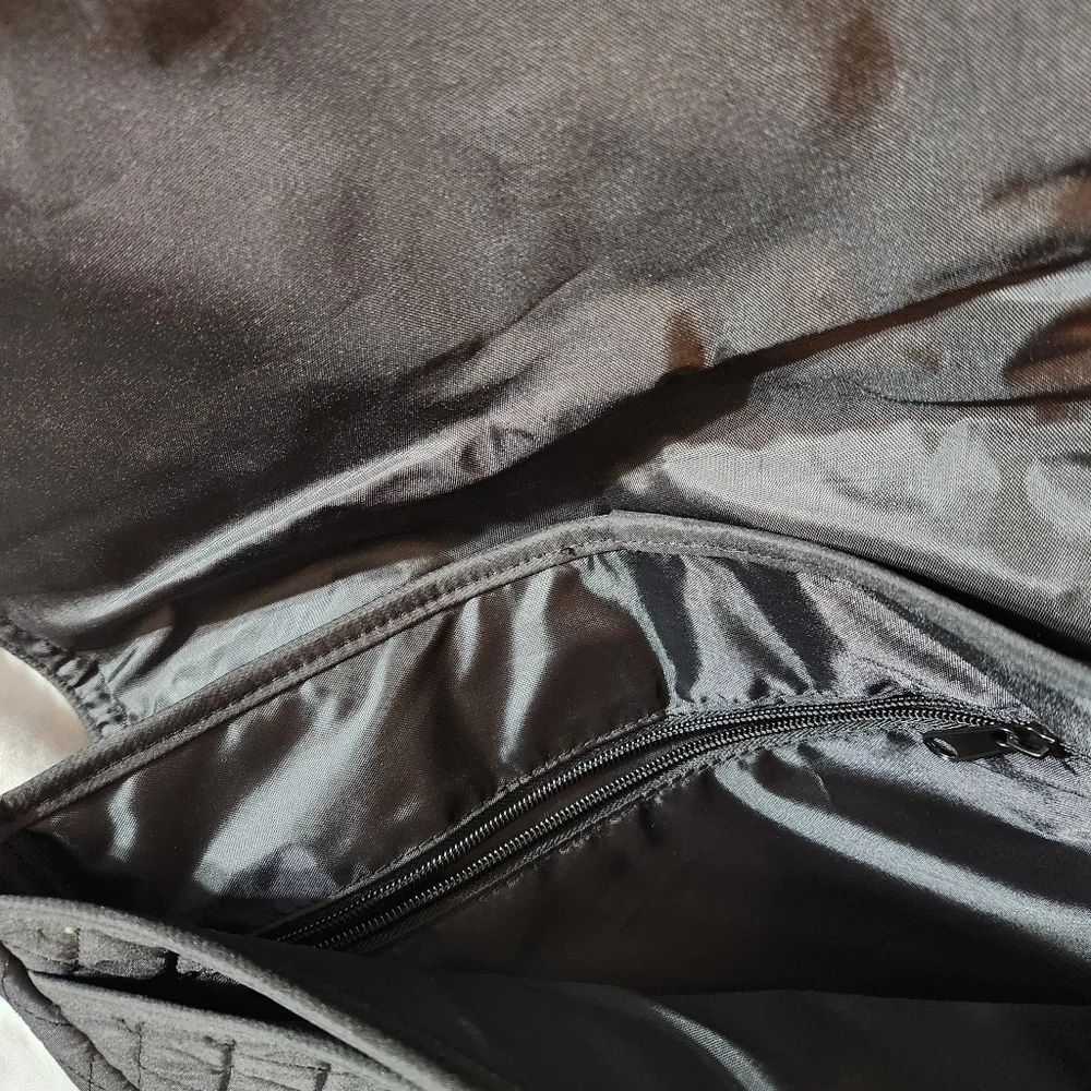 NWOT Black 3-in-1 Messenger Bag up to 13" Wide x 10" Length Tablets with Straps - Picture 4 of 7